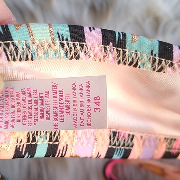 Victorias Secret Bikini Top Pushup Padded top - Picture 4 of 6